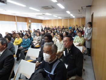 立見の方も含め１２０名の市民の方々